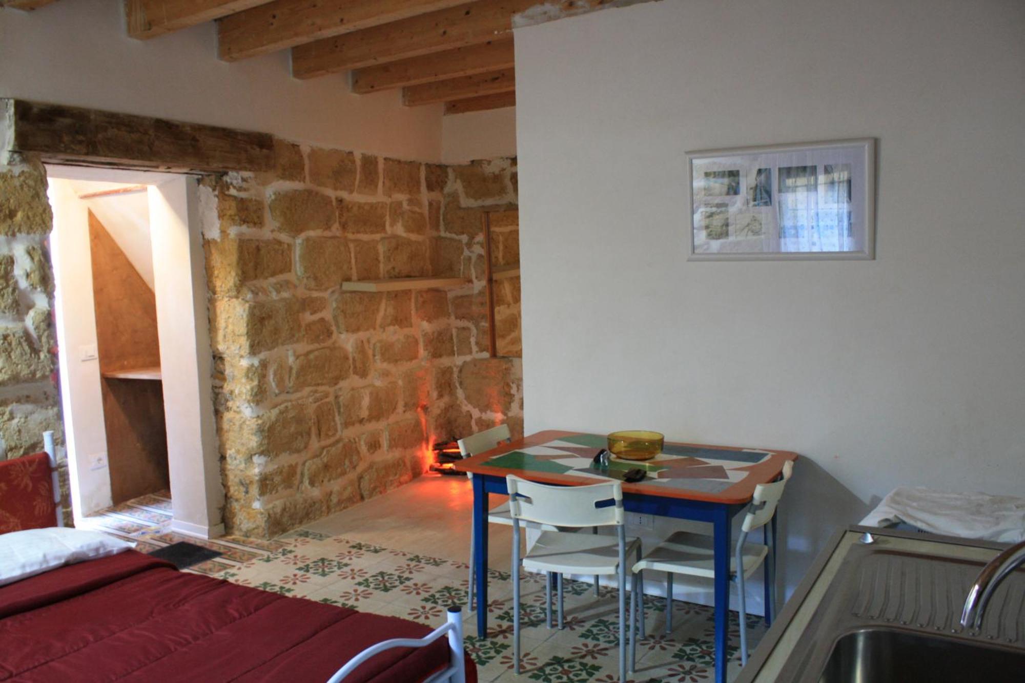 Casa Lerux Hotel Agrigento Exterior photo